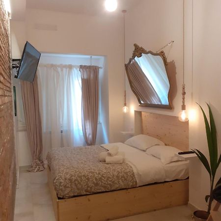 Arco Del Sacramento Casa Vacanze 베네벤토 객실 사진